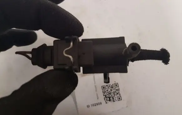 BMW 5 E39 Turbo solenoid valve 72234100 1742712
