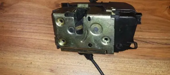 Renault Megane II Rear door lock 028429