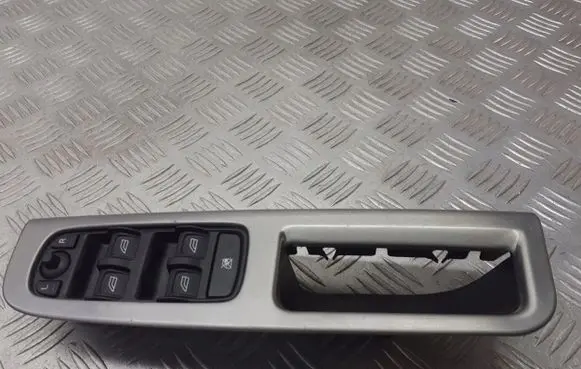 Volvo V50 Electric window control switch 30773210