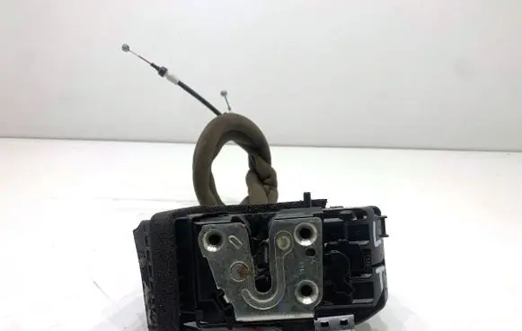 Nissan Qashqai Rear door lock 