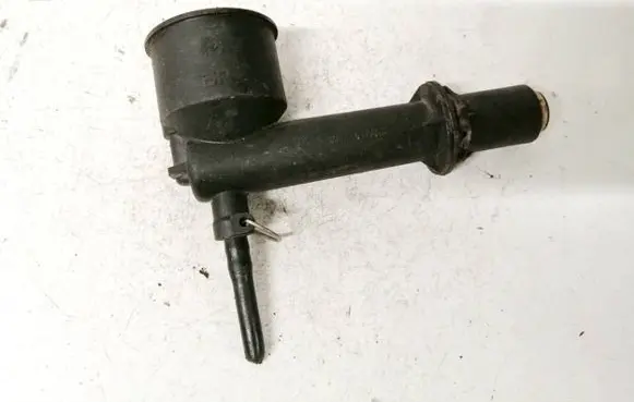 Iveco Daily 30.8 - 9 Clutch master cylinder 0b07af804b