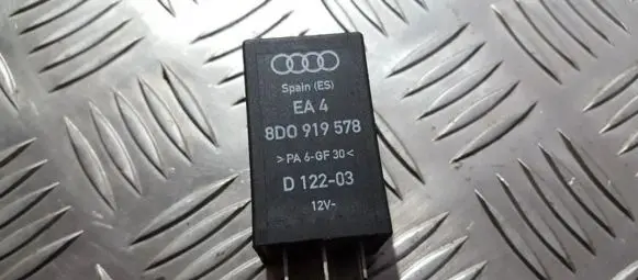Volkswagen PASSAT B5 Other relay 8d0919578 d12203