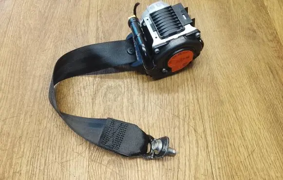 Porsche Macan (95B) Rear seatbelt 95B857805D