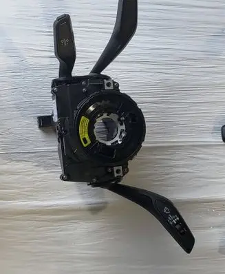 Wiper turn signal indicator stalk/switch