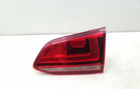 Volkswagen Golf VII Tailgate rear/tail lights