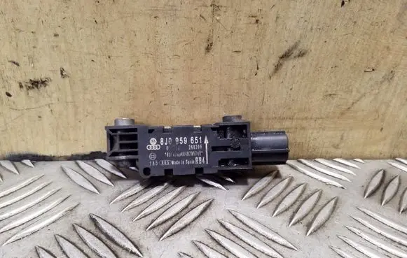 Seat Exeo (3R) Airbag deployment crash/impact sensor 8J0959651
