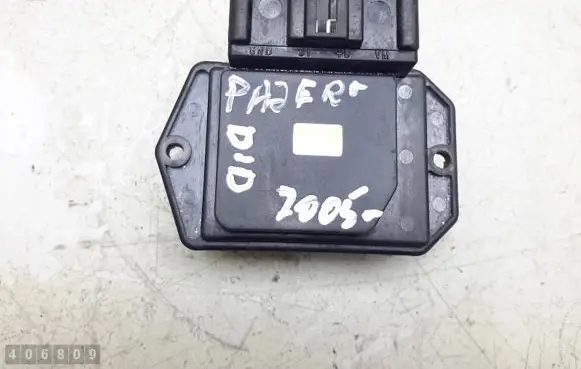 Mitsubishi Pajero Heater blower motor/fan resistor 4993002110