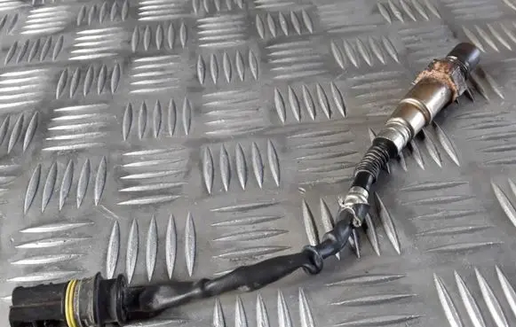 Mercedes-Benz C W203 Lambda probe sensor 0258006123 0015403717