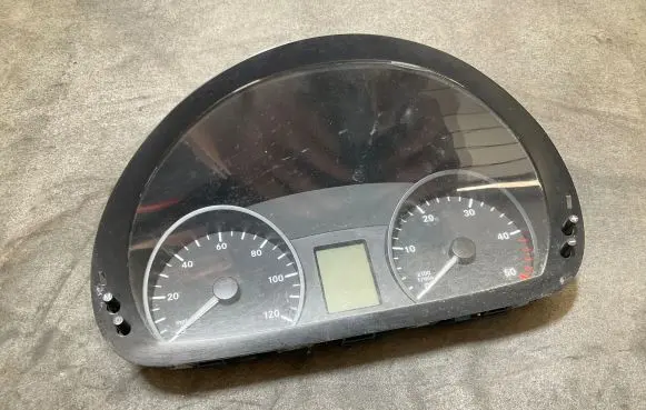 Mercedes-Benz Sprinter W906 Speedometer (instrument cluster) A9065420301 A9069020100