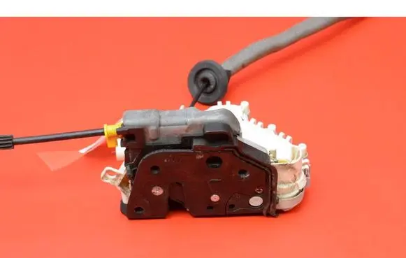 Audi A6 Allroad C7 Front door lock 8J1837015E