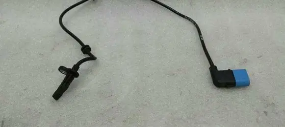 Mercedes-Benz S W222 ABS rear brake sensor A2229059905