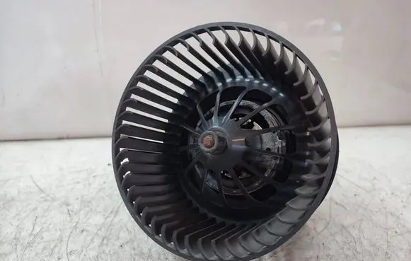 Ford Kuga II Heater fan/blower AV6N18456BA