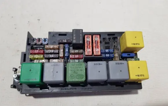 Mercedes-Benz ML W164 Fuse box set 1645400072DCCC A1645400072