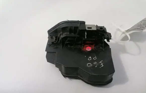 BMW 2 F22 F23 Coupe door lock (next to the handle) 7167067
