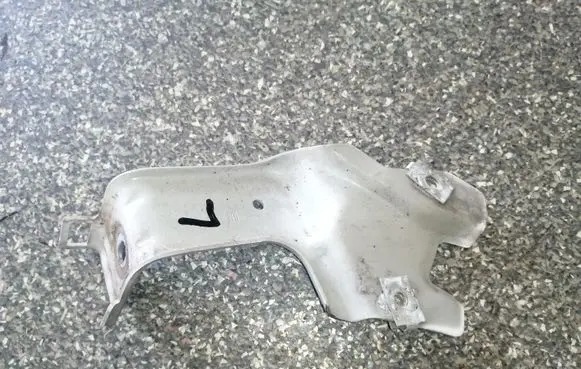 Opel Insignia A Fender mounting bracket