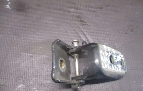 Peugeot 508 RXH Front door upper hinge 