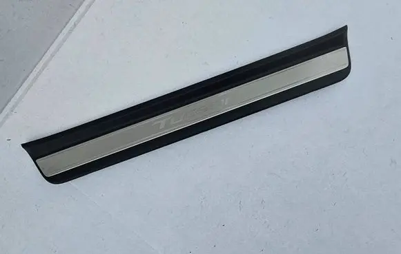 Hyundai Tucson IV NX4 Front sill trim cover 85883N7500