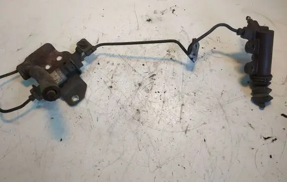 Toyota Avensis T250 Clutch slave cylinder 