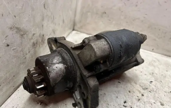 Nissan Almera Tino Starter motor 23300WD001