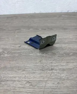 Volkswagen Caddy Fender mounting bracket 2K5821135
