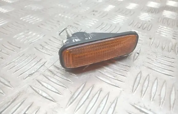 Honda Civic Front fender indicator light