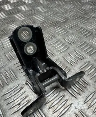 Nissan X-Trail T32 Rear door lower hinge 