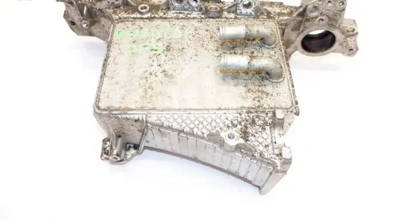 Volkswagen Caddy Intercooler radiator 04L129766AQ
