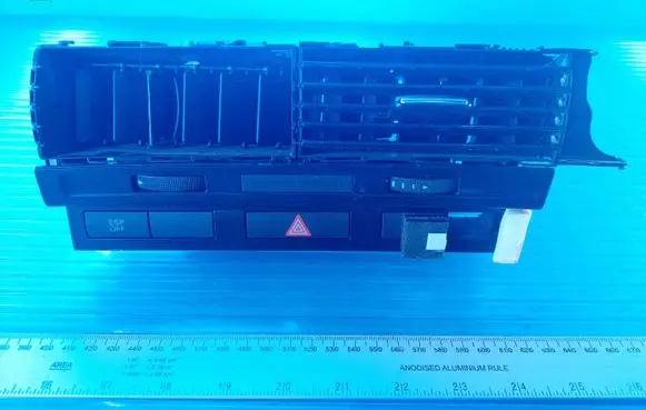 Audi A6 S6 C6 4F Dash center air vent grill 4F2820951