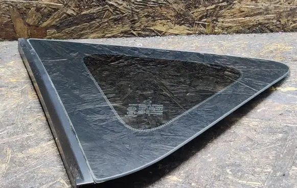 Mazda 3 II Rear side window BBN950N50