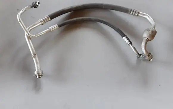Chevrolet Orlando Air conditioning (A/C) pipe/hose 95947033