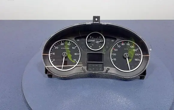 Peugeot Partner Speedometer (instrument cluster) 9801641580