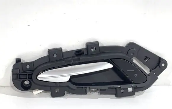 Alfa Romeo Stelvio Rear door interior handle 