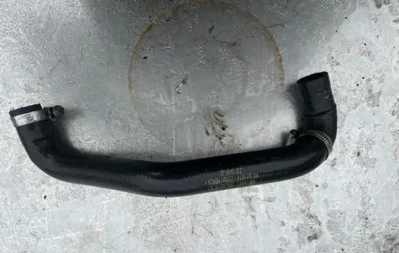 Volkswagen Touran I Engine coolant pipe/hose 1K0121157F
