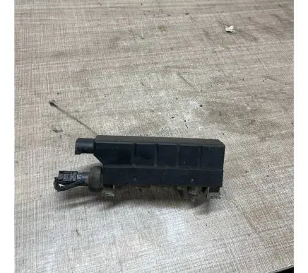 Mercedes-Benz S W220 Air suspension valve block A2203200258