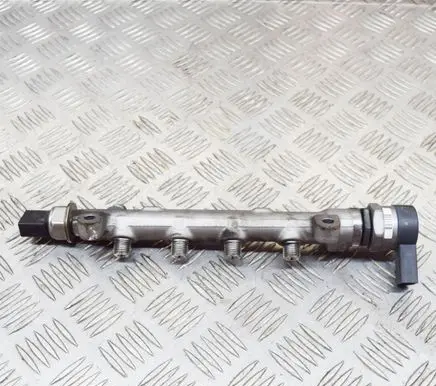Volkswagen Golf VII Fuel main line pipe 057130764AB 04L089B