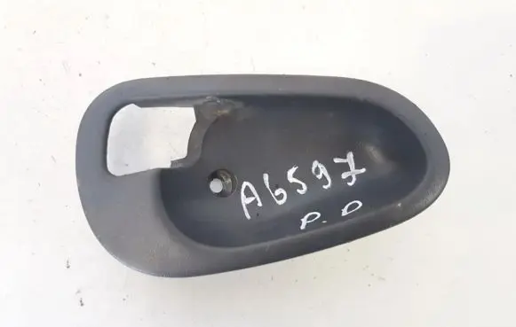 Mitsubishi Space Star Front door window switch trim mr138454r
