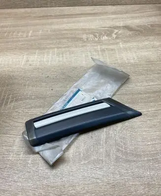Fender trim (molding)