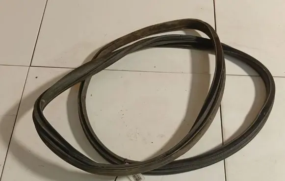 Jaguar X-Type Rubber seal rear door 