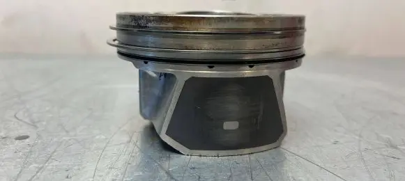 Ford Mustang VI Piston EJ7Z6108E