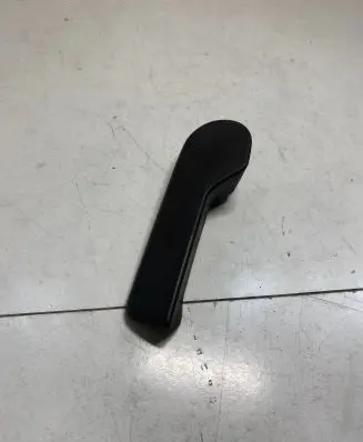 Engine bonnet (hood) release handle