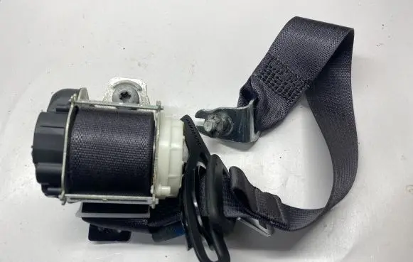 Chevrolet Camaro Middle seatbelt (rear) 23286993