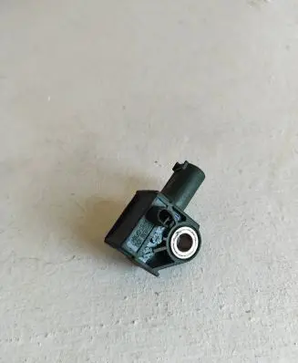 Mercedes-Benz ML W164 Airbag deployment crash/impact sensor A1729056000 5WK44192