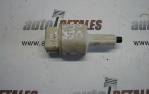 Toyota Corolla Verso AR10 Brake pedal sensor switch