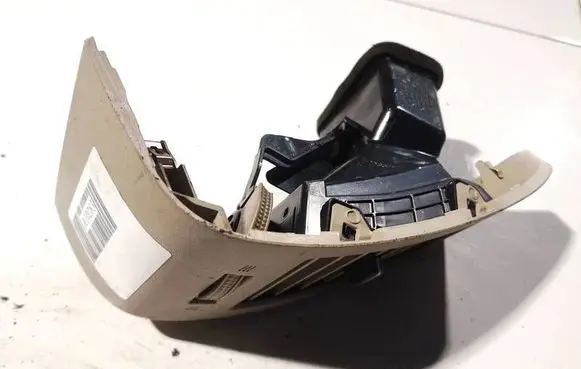 Nissan Murano Z50 Dash center air vent grill