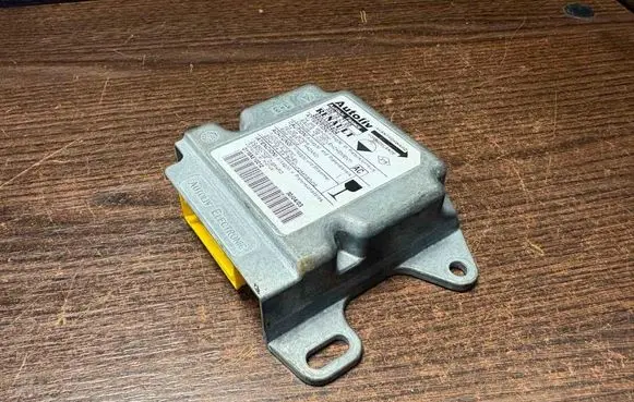 Opel Movano A Airbag control unit/module 8200098404 550752100