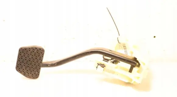 BMW 3 F30 F35 F31 Clutch pedal 6860647-03