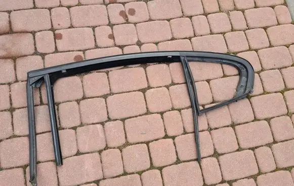 Opel Insignia A Rubber seal loading door 32TYS