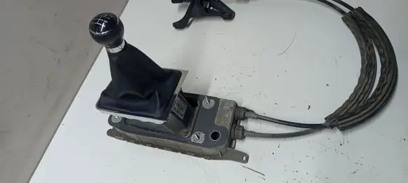 BMW 3 E90 E91 Gear shifter/selector 3C0711049AG