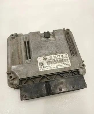 Volkswagen Golf VI Engine control unit/module 03C906016BM 03C907309A 0261S06488