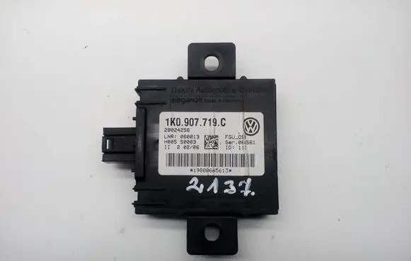 Audi A3 S3 8P Alarm control unit/module 1K0907719C